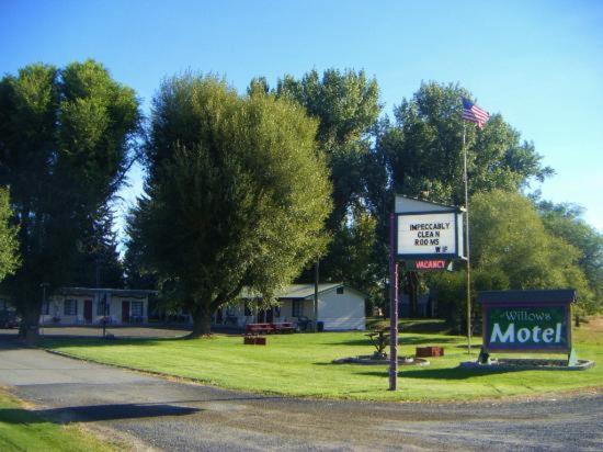 The Willows Motel Wilbur Ngoại thất bức ảnh